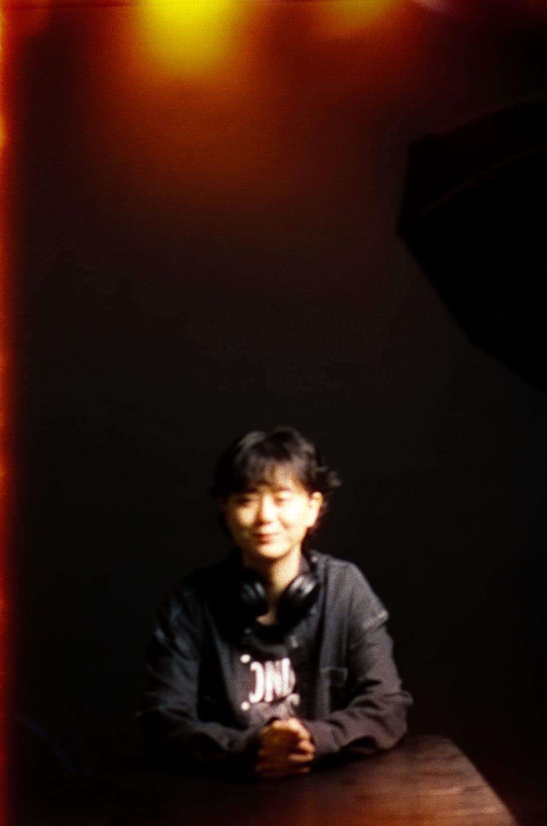 어떤스튜디오에서 촬영 중인 모습